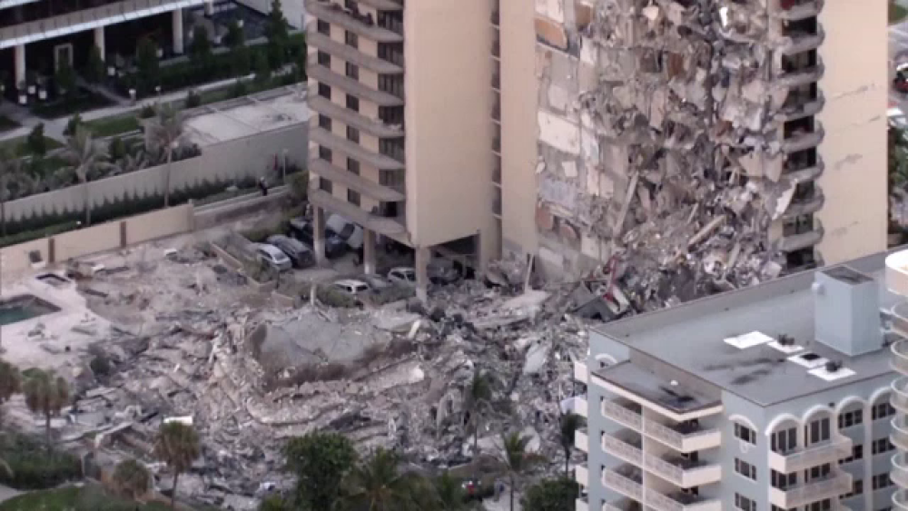 Continuă căutările victimelor prinse sub clădirea prăbușită în Miami. Bilanțul morților a crescut - Imaginea 7