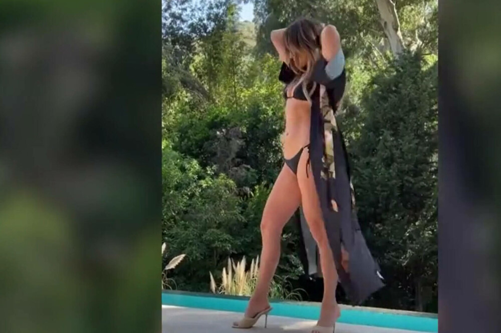 Jennifer Lopez, apariție spectaculoasă la 52 de ani în costum de baie. FOTO ȘI VIDEO - Imaginea 5
