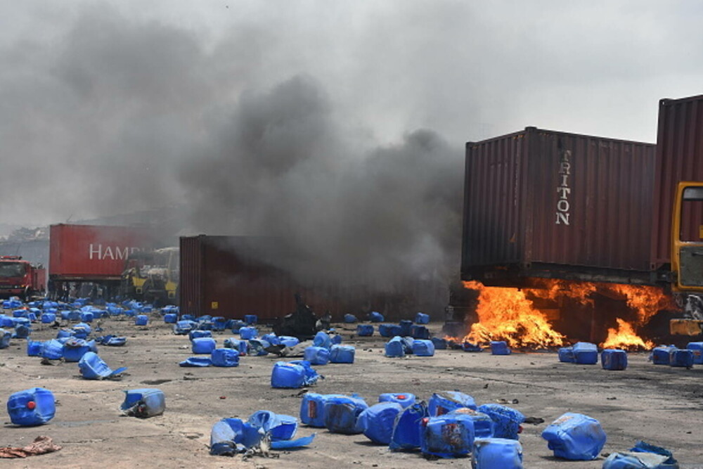 Incendiu de proporţii la un depozit de containere din Bangladesh. Cel puţin 49 de oameni au murit - Imaginea 16