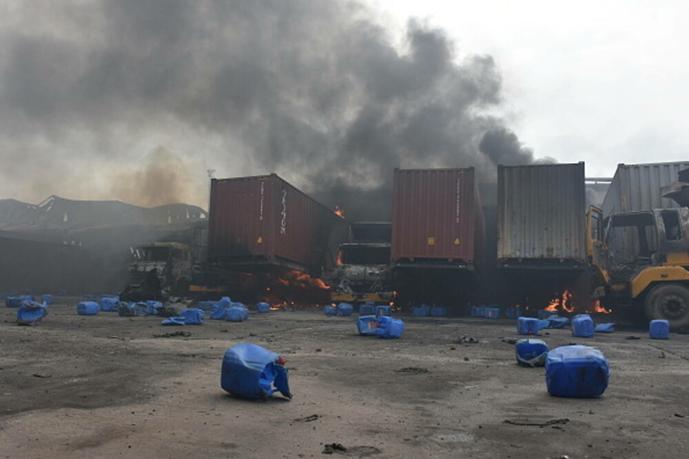 Incendiu de proporţii la un depozit de containere din Bangladesh. Cel puţin 49 de oameni au murit - Imaginea 10