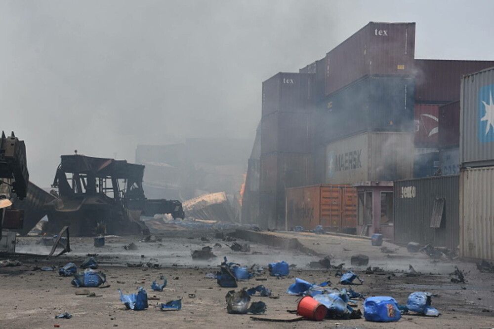 Incendiu de proporţii la un depozit de containere din Bangladesh. Cel puţin 49 de oameni au murit - Imaginea 9