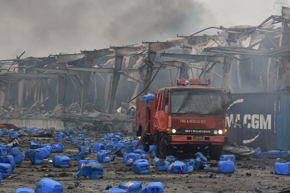 Incendiu de proporţii la un depozit de containere din Bangladesh. Cel puţin 49 de oameni au murit - Imaginea 8