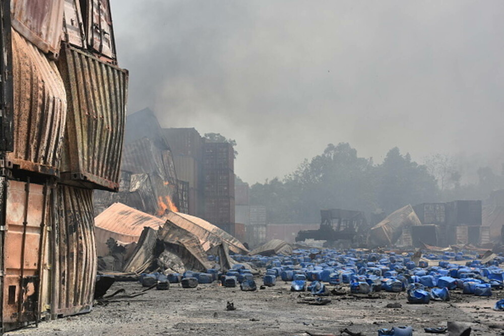 Incendiu de proporţii la un depozit de containere din Bangladesh. Cel puţin 49 de oameni au murit - Imaginea 3