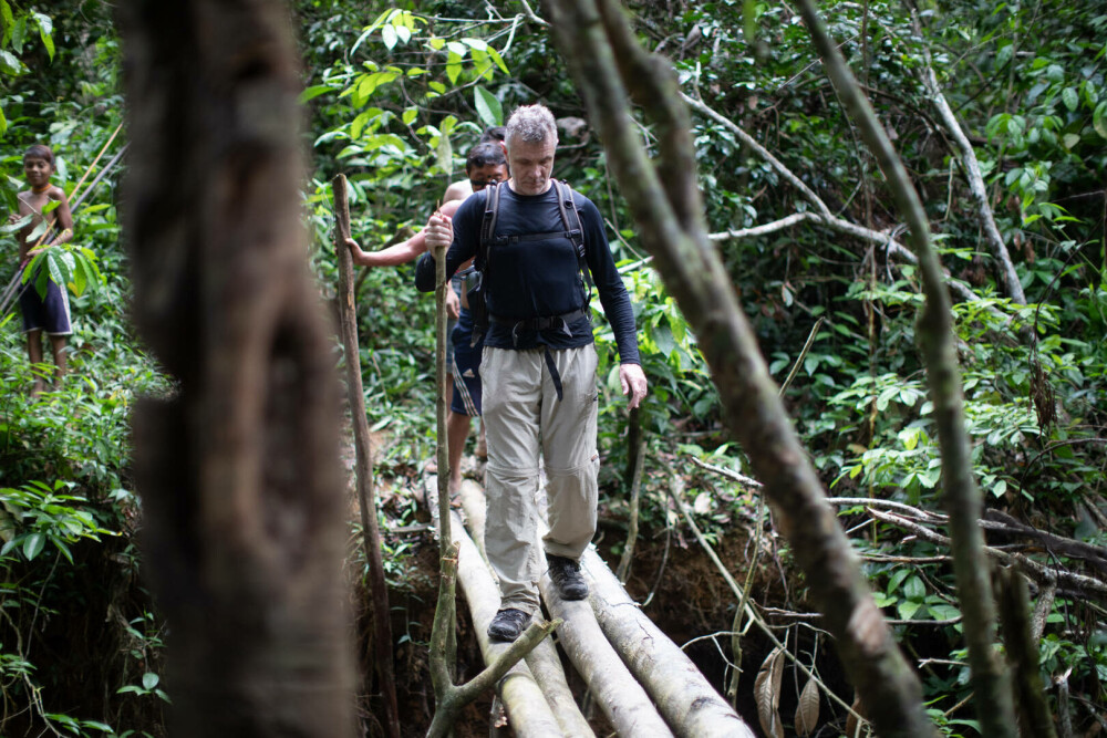 Descoperirea făcută în cazul dispariției jurnalistului care vizita un trib din Amazon. Ce avea în rucsac - Imaginea 6