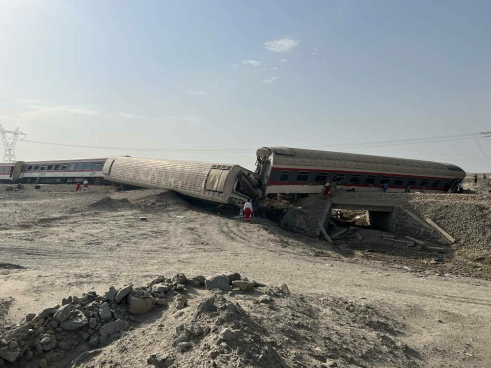 VIDEO. Un tren a deraiat în Iran. Cel puțin 22 oameni au murit, iar 80 au fost răniți - Imaginea 4
