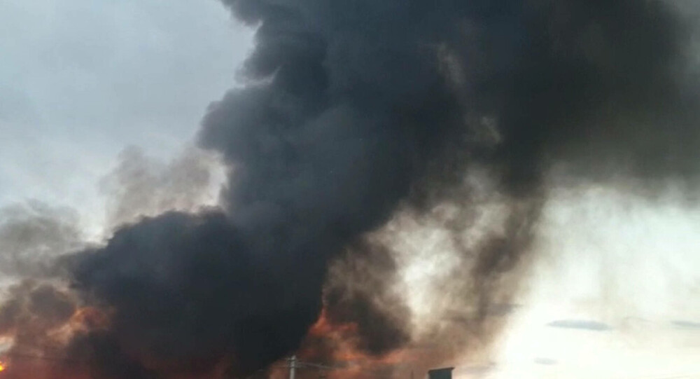 Incendiu puternic la Pitești. Intervin 18 autospeciale de pompieri - Imaginea 4