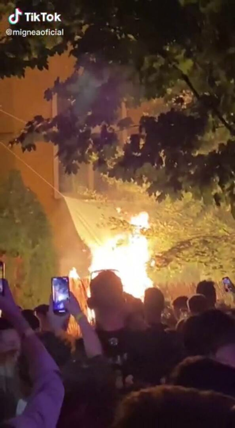 Incendiu la un club din centrul Timișoarei. Zeci de tineri au fost evacuați - Imaginea 4