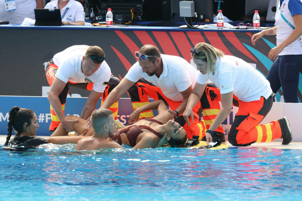 Americanca Anita Alvarez a leșinat în bazin, în timpul Campionatului Mondial de natație | GALERIE FOTO - Imaginea 6