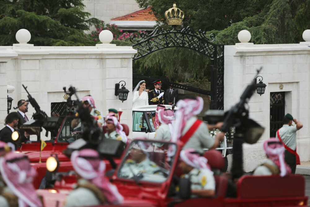 Nunta regală fastuoasă a prințului moștenitor Hussein bin Abdullah al Iordaniei. Imagini spectaculoase GALERIE FOTO - Imaginea 4