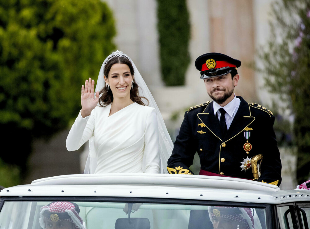Nunta regală fastuoasă a prințului moștenitor Hussein bin Abdullah al Iordaniei. Imagini spectaculoase GALERIE FOTO - Imaginea 13