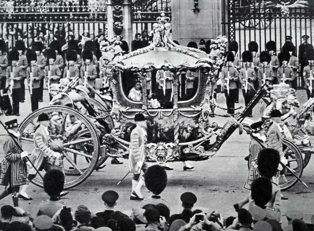70 de ani de la încoronarea Reginei Elisabeta a II-a. Imagini de la momentul istoric | GALERIE FOTO - Imaginea 12