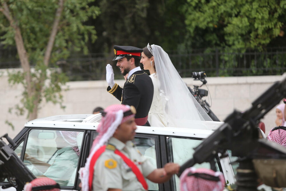 Cum s-a prezentat familia regală a României la nunta principelui moștenitor Hussein și a principesei Rajwa Al Hussein VIDEO - Imaginea 14