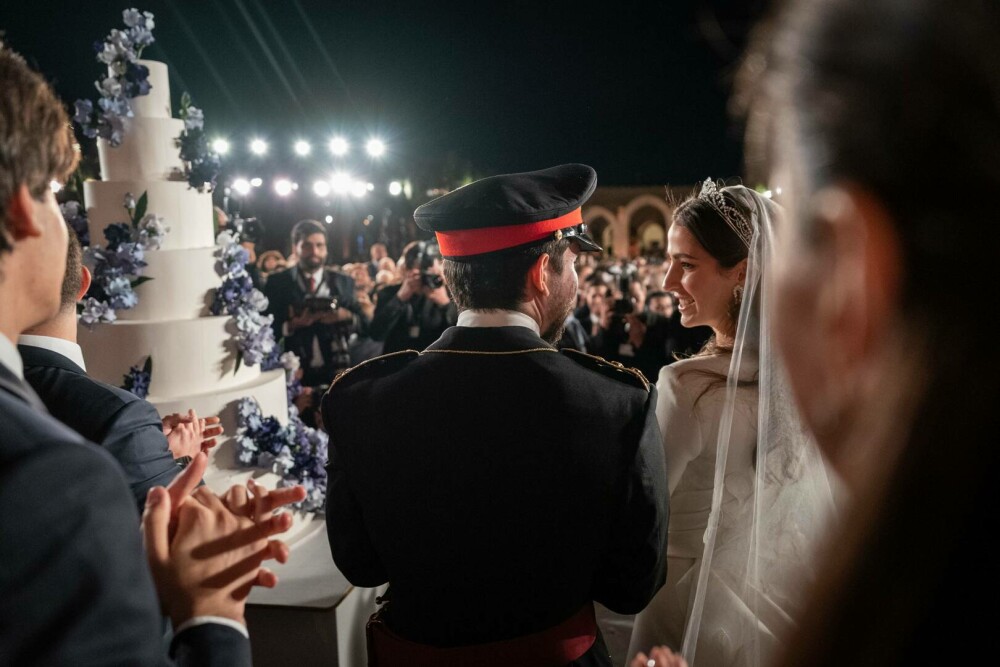 Cum s-a prezentat familia regală a României la nunta principelui moștenitor Hussein și a principesei Rajwa Al Hussein VIDEO - Imaginea 5