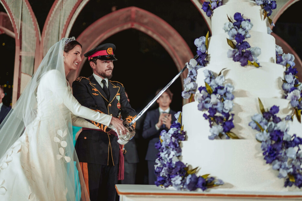 Cum s-a prezentat familia regală a României la nunta principelui moștenitor Hussein și a principesei Rajwa Al Hussein VIDEO - Imaginea 4