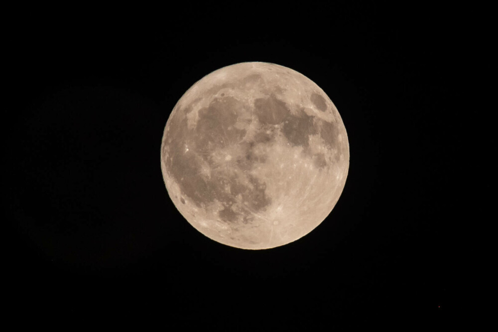 Calendarul fenomenelor astronomice din 2023. Imagini inedite cu „Luna Roz”. Tradiții legate de Luna plină din iunie | FOTO - Imaginea 11