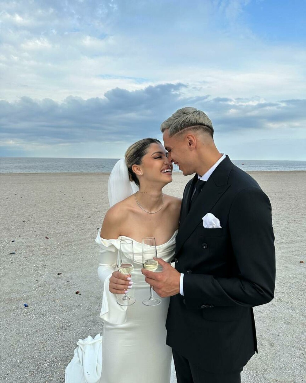 O nouă nuntă în showbizul românesc. Irina Deaconescu și fotbalistul Cristian Manea s-au căsătorit | GALERIE FOTO - Imaginea 12