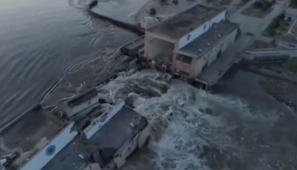 Rușii au declarat stare de urgență după distrugerea barajului din Nova Kahovka. Sute de oameni au fost evacuați - Imaginea 9