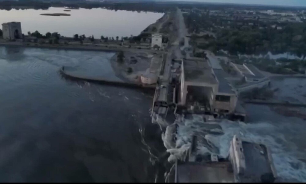 Centrala Hidroelectrică Kahovka, „complet distrusă”. 24 de localităţi inundate, 1.000 de persoane evacuate, anunță Kievul - Imaginea 1