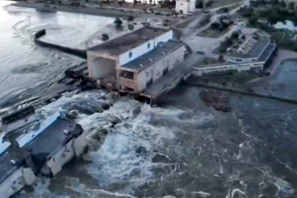 Galerie FOTO. Imaginile dezastrului din Ucraina. Cum arată acum barajul Nova Kahovka, după ce a fost distrus de Rusia - Imaginea 2