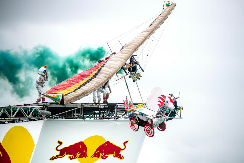 Red Bull Flugtag, competiția mașinăriilor zburătoare și a piloților neînfricați, vine în septembrie la București - Imaginea 7