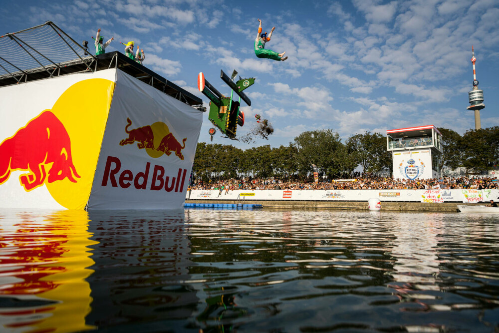 Red Bull Flugtag, competiția mașinăriilor zburătoare și a piloților neînfricați, vine în septembrie la București - Imaginea 10
