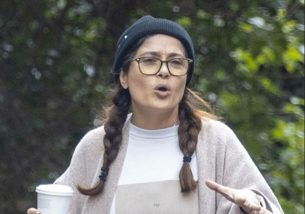 Salma Hayek, apariție incendiară pe Internet. Actrița și-a etalat din nou silueta impecabilă | GALERIE FOTO - Imaginea 48