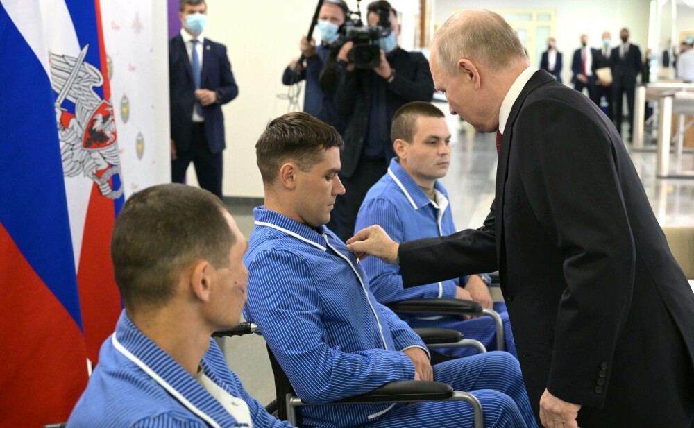Motivul pentru care Putin s-a pozat alături de ”bărbați adevărați”. ”Nu sunt un film, toate acestea se întâmplă” | FOTO - Imaginea 3