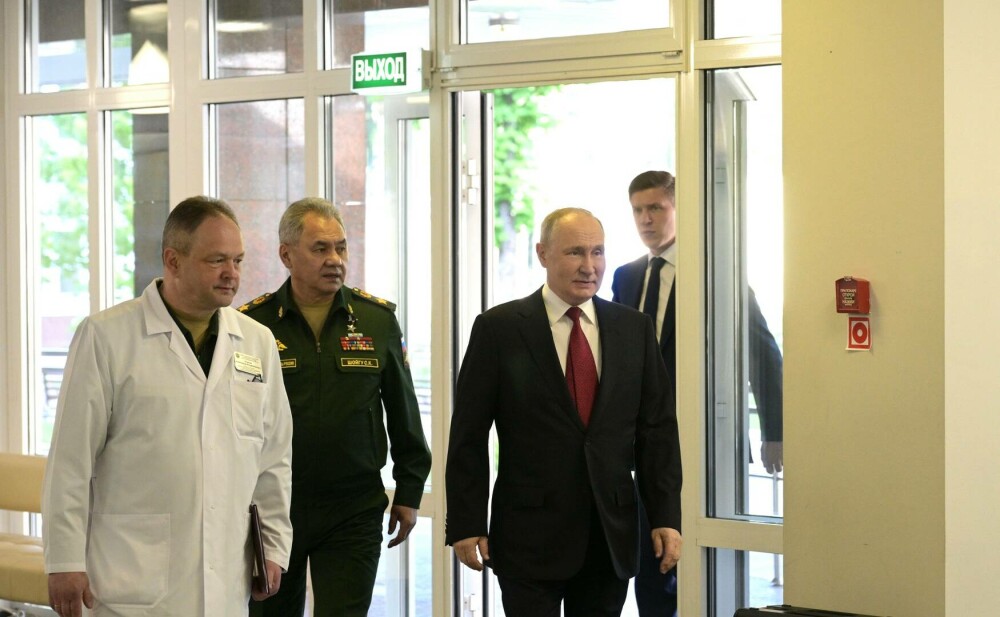 Motivul pentru care Putin s-a pozat alături de ”bărbați adevărați”. ”Nu sunt un film, toate acestea se întâmplă” | FOTO - Imaginea 5
