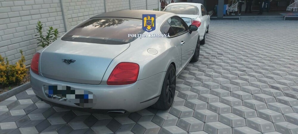 Mașini închiriate din străinătate, vândute cu acte false și mai ieftin în România. Polițiștii au confiscat 18 autoturisme - Imaginea 1