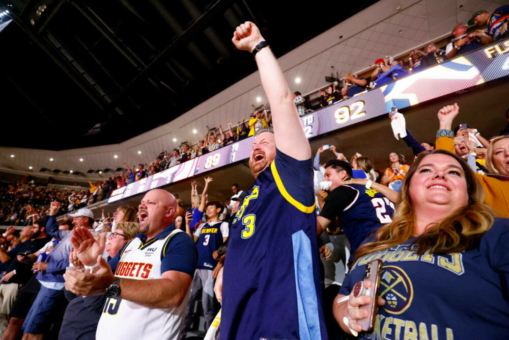 Focuri de armă în SUA, după ce Denver Nuggets a devenit noua campioană din NBA. Nouă persoane au fost rănite | FOTO & VIDEO - Imaginea 6