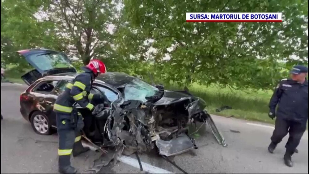 Doi tineri din Botoșani, grav răniți după ce mașina lor a intrat într-un copac. Motorul și o roată au zburat zeci de metri - Imaginea 4