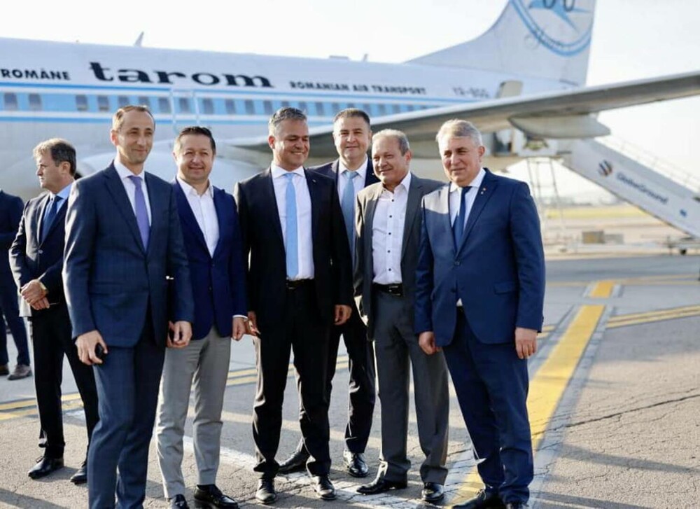 Prima cursă pe Aeroportul Braşov-Ghimbav a fost efectuată de un avion TAROM având la bord mai multe oficialităţi - Imaginea 4