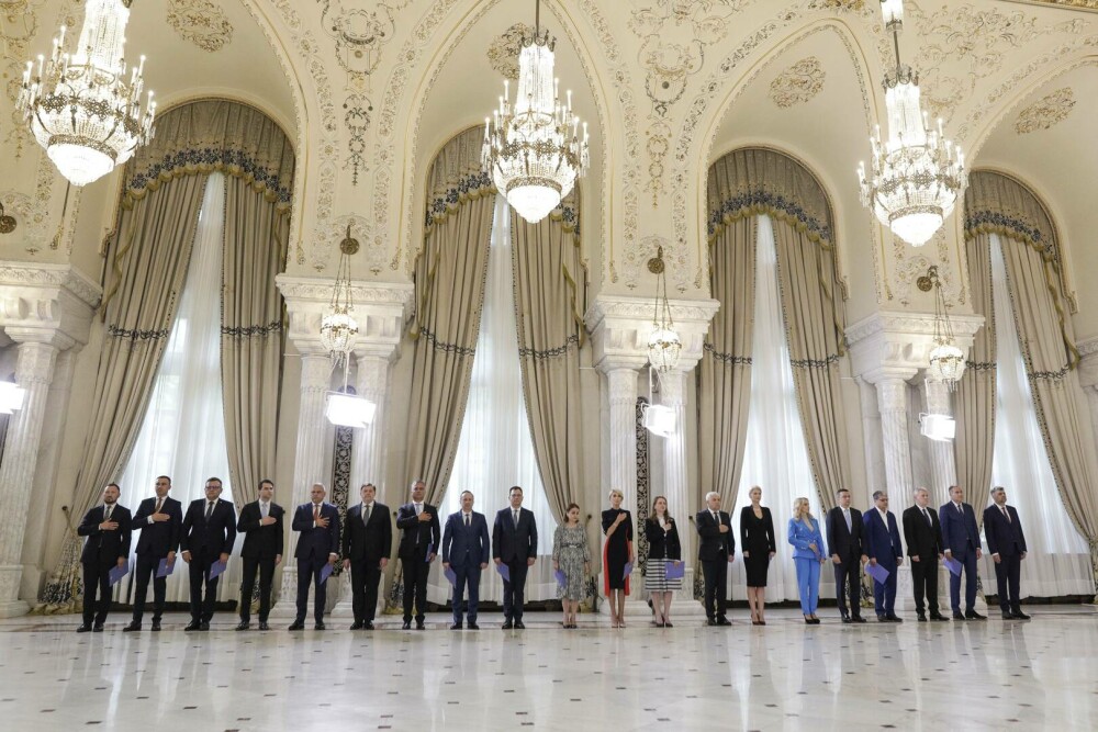 Membrii noului Guvern Ciolacu, jurământ la Palatul Cotroceni. Iohannis: Să nu pierdeţi din vedere pentru ce aţi jurat - Imaginea 3