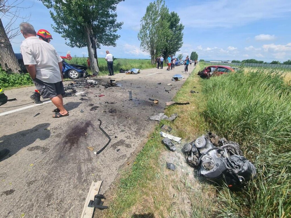 Accident cumplit în Prahova. Doi morți și un rănit, după ce un șofer a intrat pe contrasens și a izbit violent o altă mașină - Imaginea 2