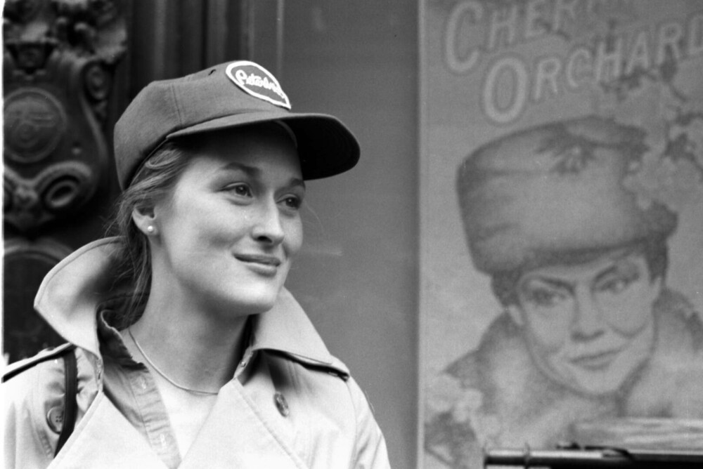 Meryl Streep împlinește 74 de ani. Imagini de colecție din tinerețea actriței. Cum arăta vedeta la începutul carierei | FOTO - Imaginea 15