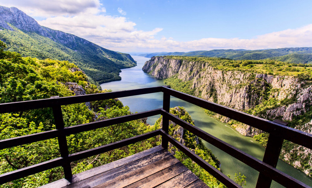 Locuri frumoase de vizitat în Mehedinți. Obiective turistice în zona defileului Dunării - Imaginea 3