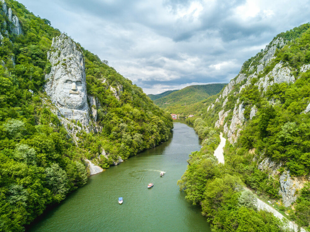Locuri frumoase de vizitat în Mehedinți. Obiective turistice în zona defileului Dunării - Imaginea 4