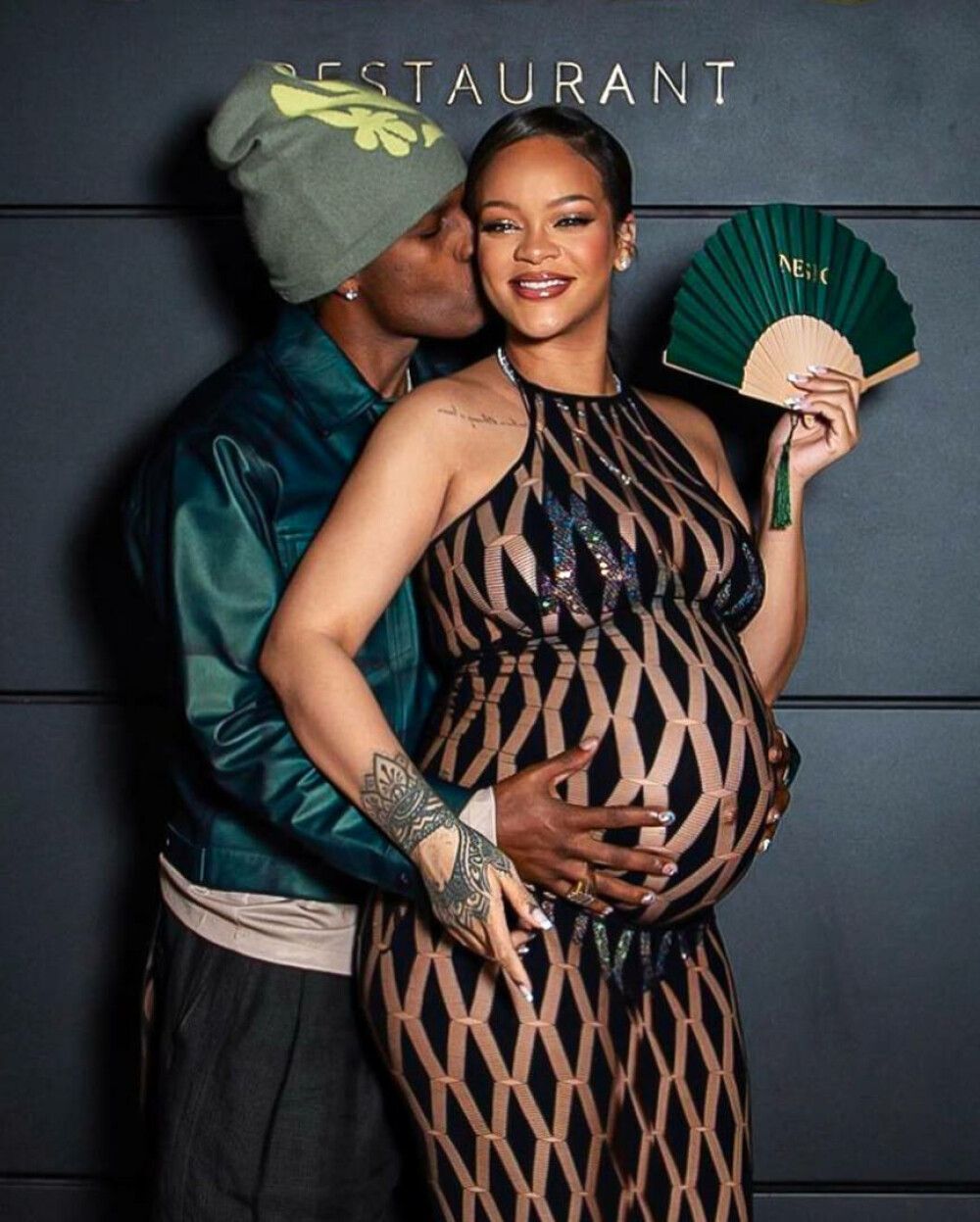 Rihanna și A$AP Rocky, apariție de senzație. Cum s-au îmbrăcat pentru o cină la restaurant | GALERIE FOTO - Imaginea 9