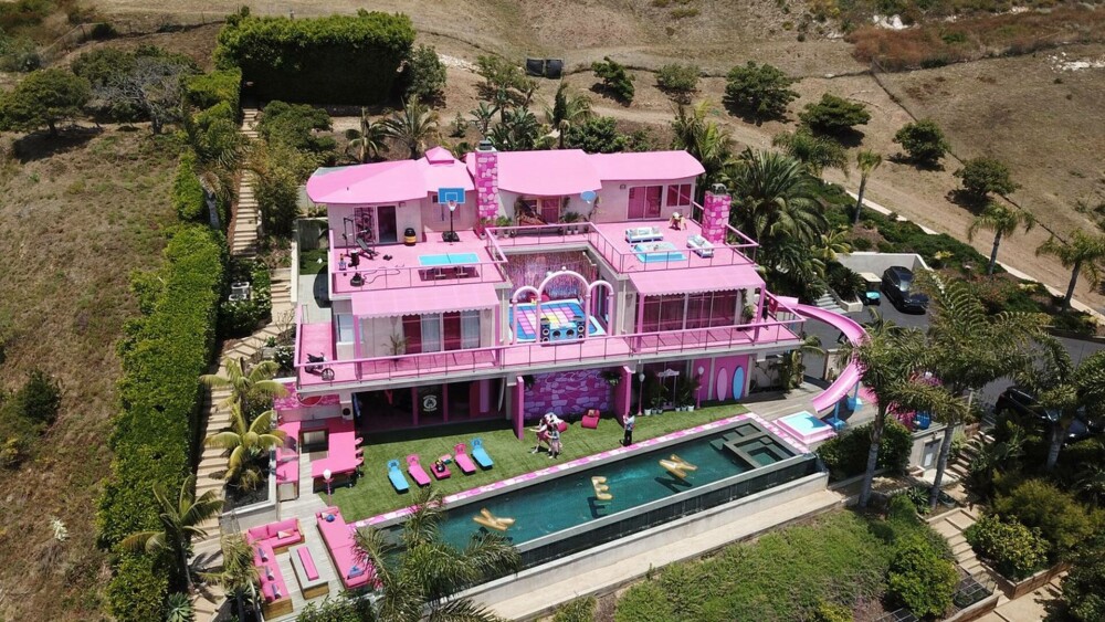 Casa Barbie în mărime naturală a fost scoasă la închiriat. Reședința se află la malul mării | GALERIE FOTO - Imaginea 1