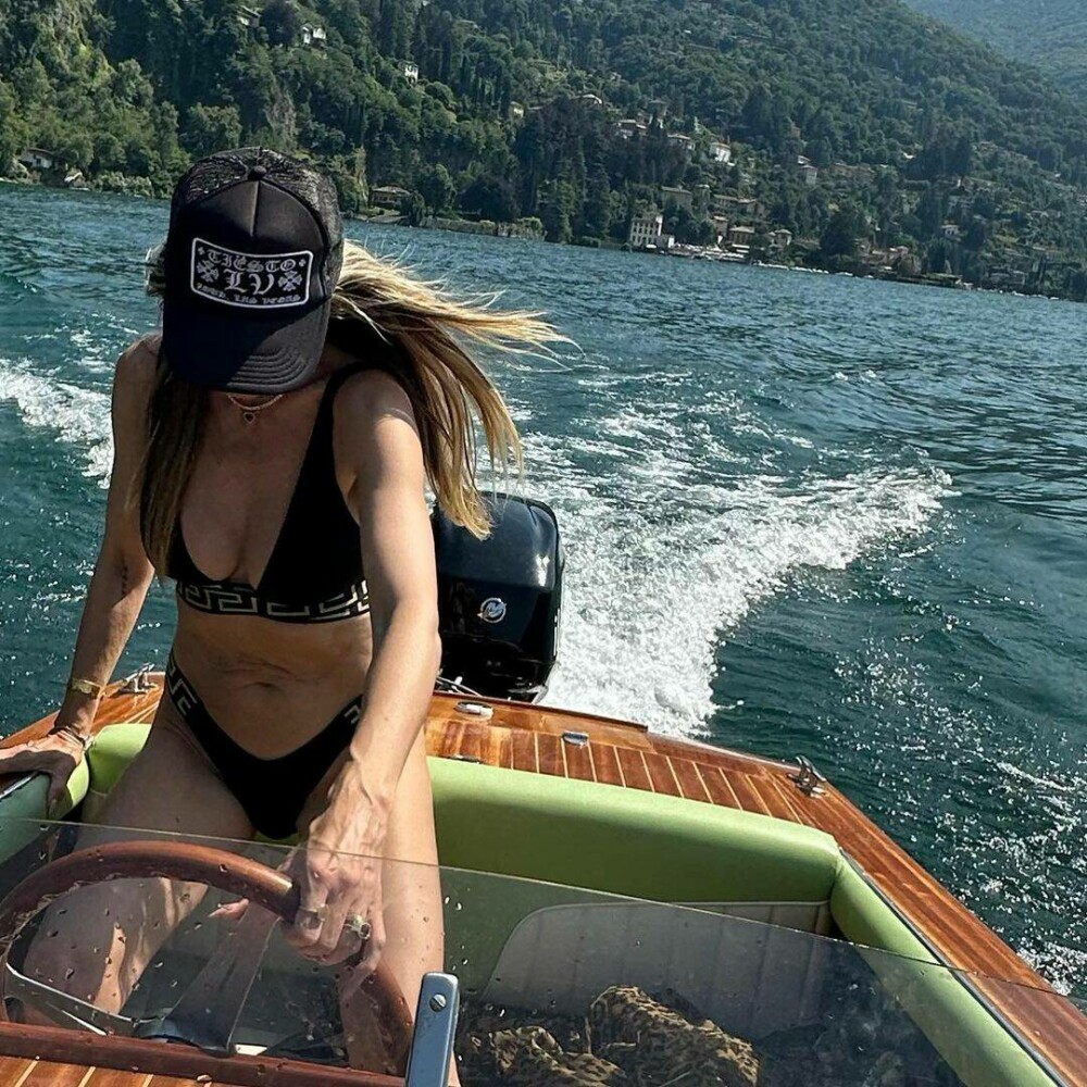 Heidi Klum, fotografii îndrăznețe pe o barcă, în Italia. Cum arată supermodelul în costum de baie la 50 de ani | GALERIE FOTO - Imaginea 11