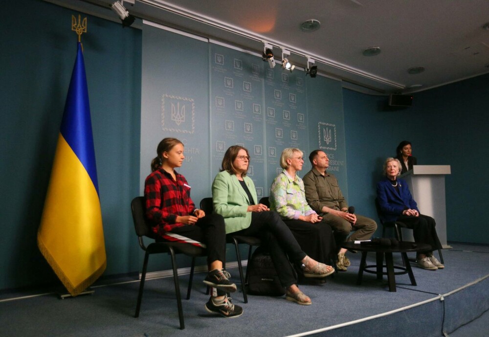 Ce a spus Greta Thunberg în timpul unei întâlniri cu Zelenski, la Kiev. Vrea să forțeze Rusia să ofere despăgubiri Ucrainei - Imaginea 2