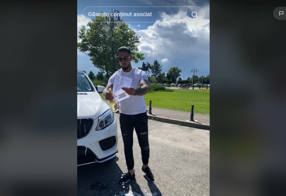 Motivul pentru care un tiktoker din Iași și-a parcat mașina de lux în fața Palatului Culturii și a spălat-o cu șampanie VIDEO - Imaginea 4