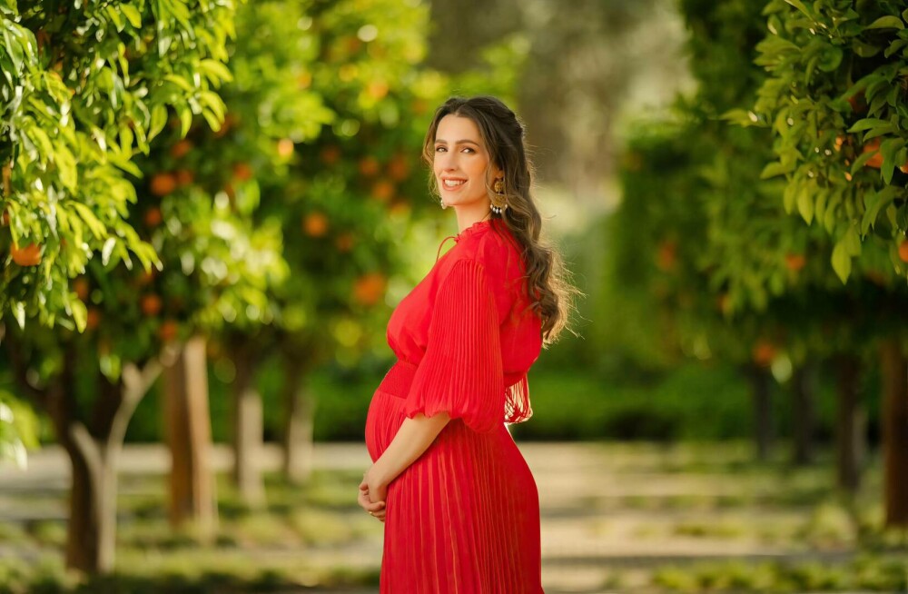Primele imagini cu prințesa Rajwa a Iordaniei însărcinată. În ce condiții va deveni copilul prințului Hussein moștenitor FOTO - Imaginea 2