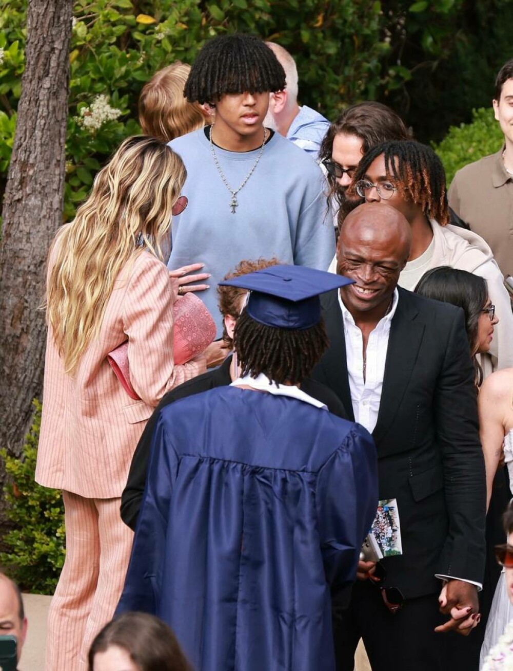 Cum a fost surprinsă Heidi Klum la festivitatea de absolvire a fiului ei. GALERIE FOTO - Imaginea 3