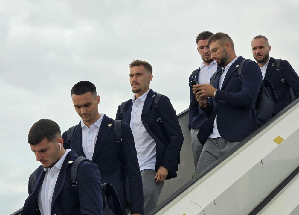 EURO 2024: Naţionala României a ajuns în Germania. Primele imagini cu Hagi & Co | GALERIE FOTO - Imaginea 4