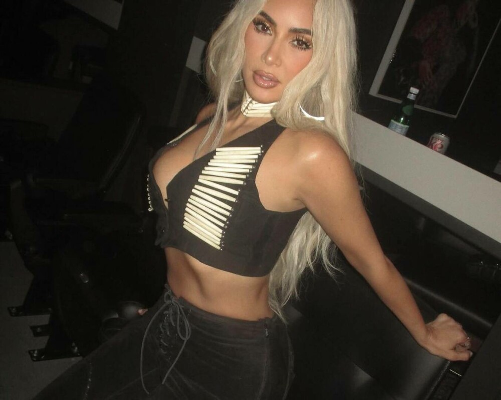 Kim Kardashian, apariție controversată pe Instagram. Val de reacții după ce a purtat ținuta iconică a lui Janet Jackson. FOTO - Imaginea 2