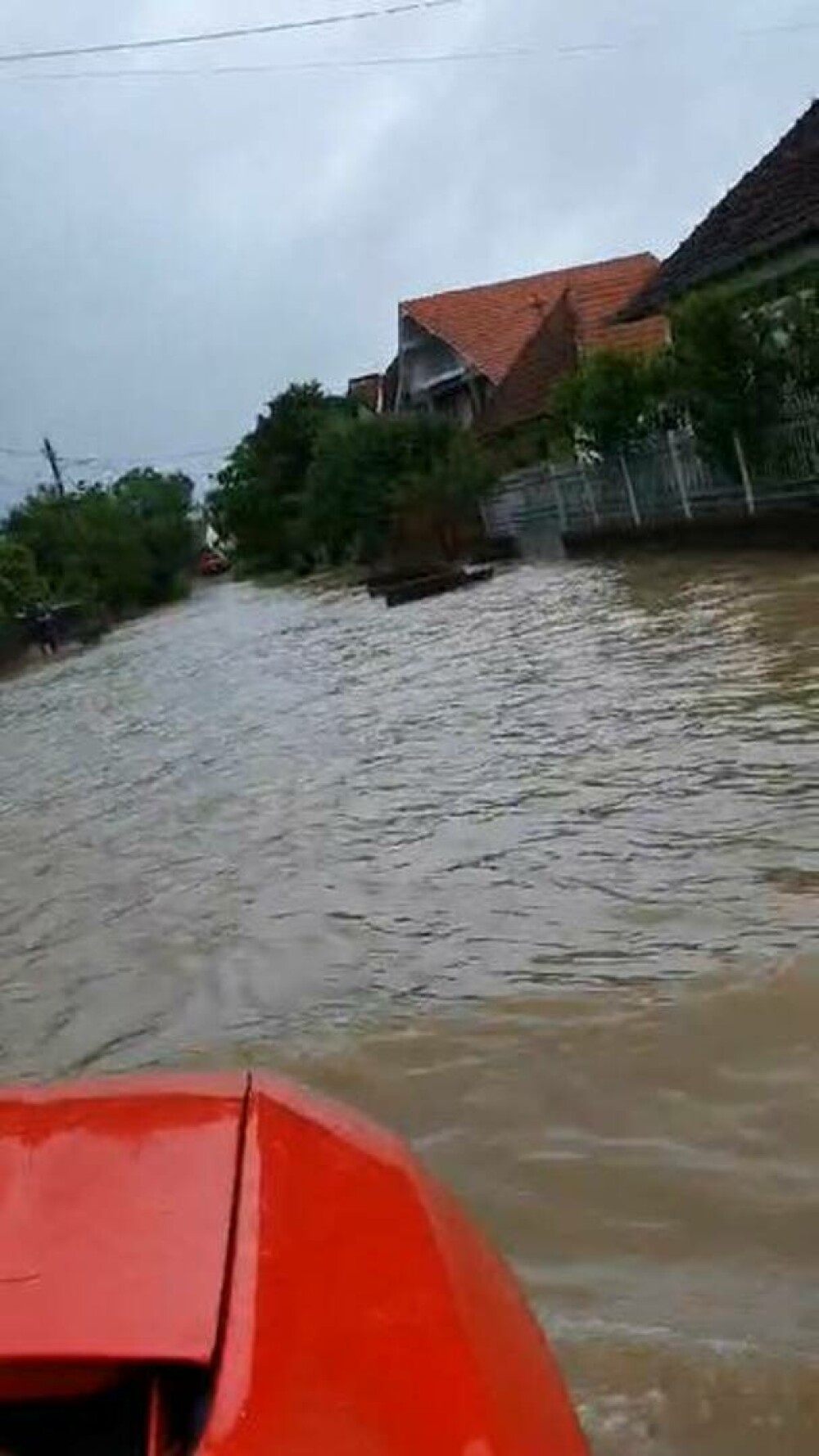 Inundaţii în România cauzate de ploile torențiale. Localitățile vizate de avertismentul de vreme rea - Imaginea 3
