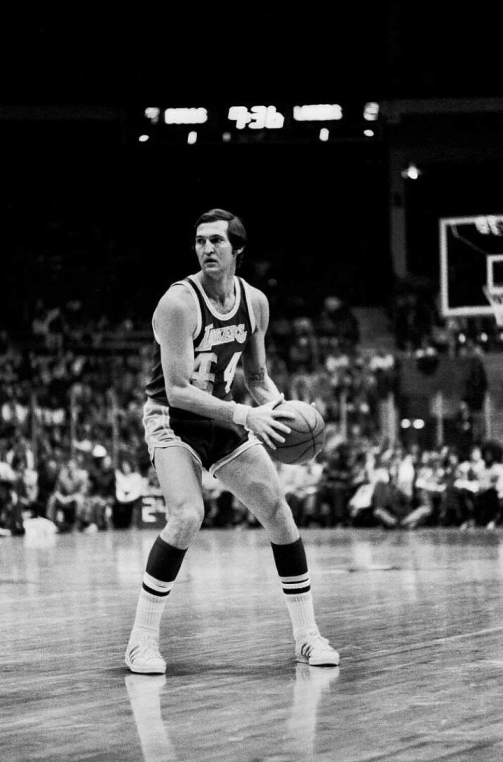 Bărbatul care apare în celebrul logo NBA a murit. Jerry West avea 86 de ani - Imaginea 18