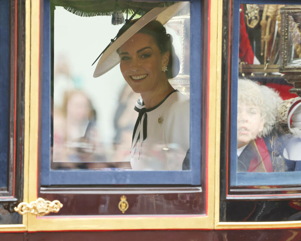 Kate, prima apariție publică oficială de când a anunțat că suferă de cancer. Unde a mers prințesa de Wales | GALERIE FOTO - Imaginea 7