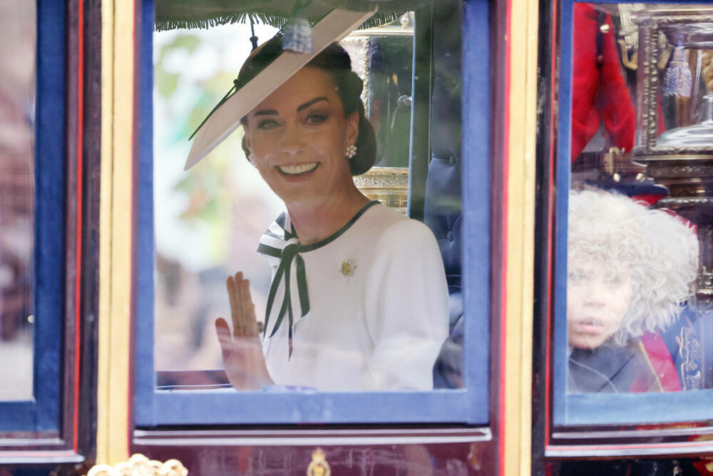 Kate, prima apariție publică oficială de când a anunțat că suferă de cancer. Unde a mers prințesa de Wales | GALERIE FOTO - Imaginea 5